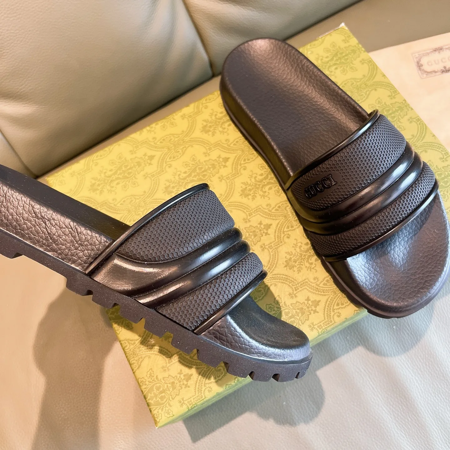Men's Men's Shoes 130🐮🐮Gucci Gucci Slippers Gucci 2024 latest beach sandals slippers Original molding double G LOGO Original molding consistent Outsole: Men's Men's Shoes u double-layer outsole Size: 35-46
